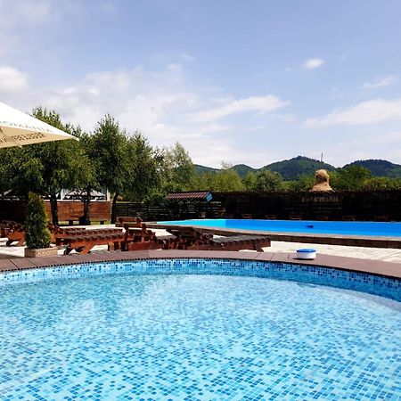 Bed and Breakfast Casa Tomsa Rozavlea Esterno foto