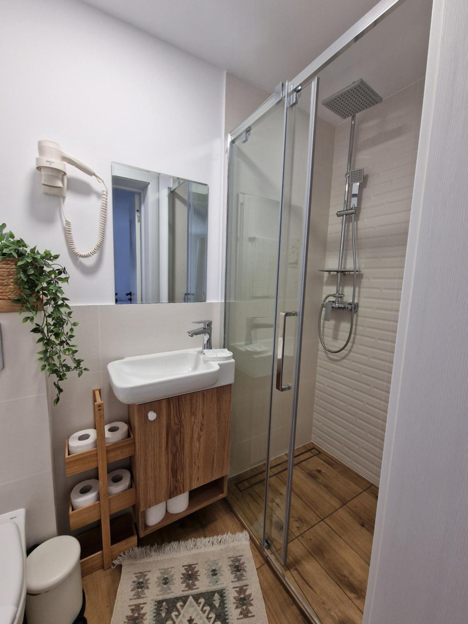 Bed and Breakfast Casa Tomsa Rozavlea Esterno foto